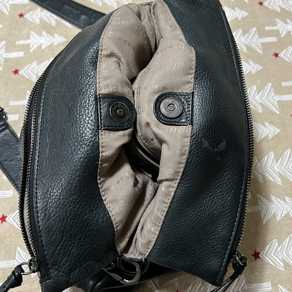 Margot Mickey Double Zip Versatile Hobo crossbody in Black Leather - Picture 14 of 15